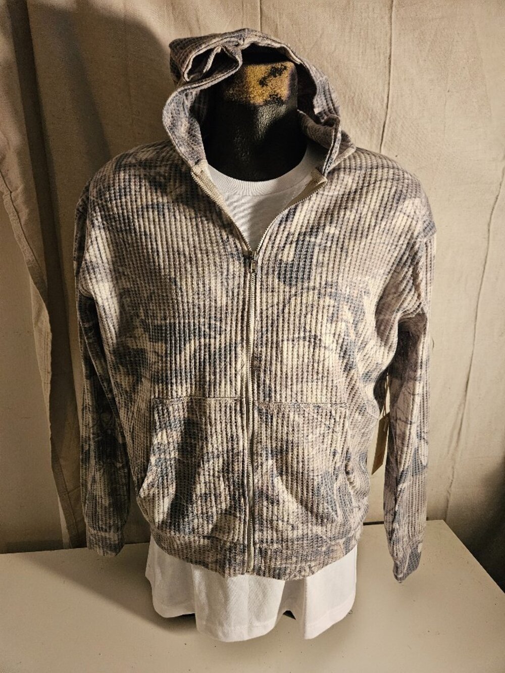 Men's Unisex Negative Space Camouflage Hoodie Size Medium NEW NWTG